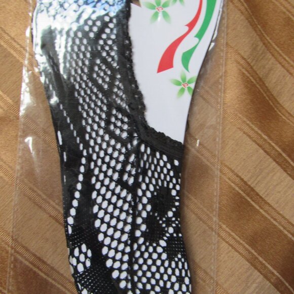 Lot 2 pairs of socks, 1.Daiso japan Knee High Socks, foot size:US 4-7; Nylon - Picture 5 of 5